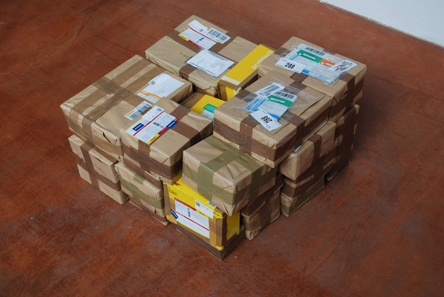 Back and Forward, 2008. Installation, packages mailed to Prometeogallery di Ida Pisani, stolen fragments. Courtesy of Prometeogallery di Ida Pisani, Milan, and the artist.