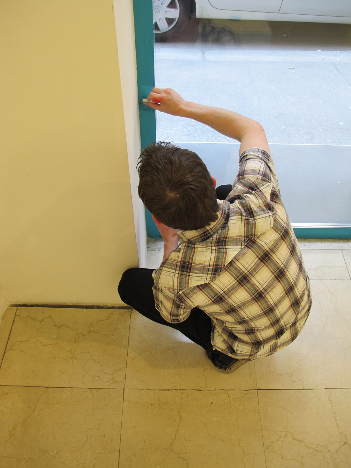 Fresh Window, 2011. Installation, the window frame is repainted every 30 minutes. Installation view, Hilger Contemporary, Vienna.